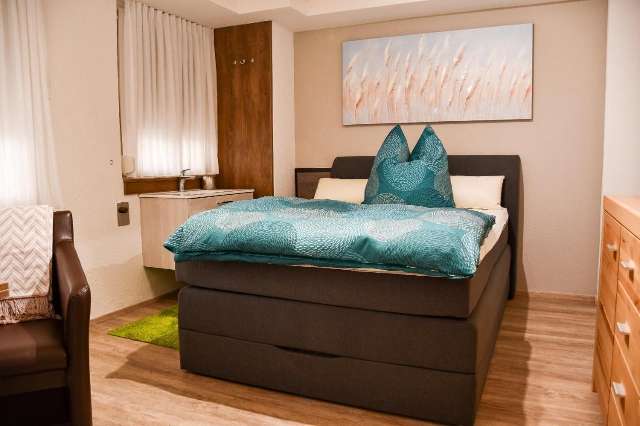 Ferienwohnung Dina هاسلاخ إيم كينزيجتال المظهر الخارجي الصورة
